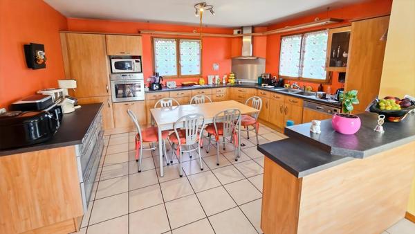 Jolie maison familiale spacieuse et pleine de charme !