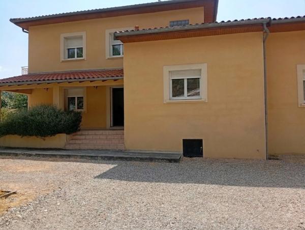 Maison à vendre 8 pièces  (09)