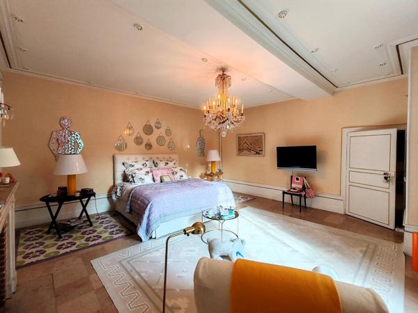 Hotel Particulier / Propriété Urbaine, et son parc paysagé en coeur de ville