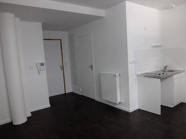 Appartement 1 pièce                                        - 44100 Nantes Réf : 11983