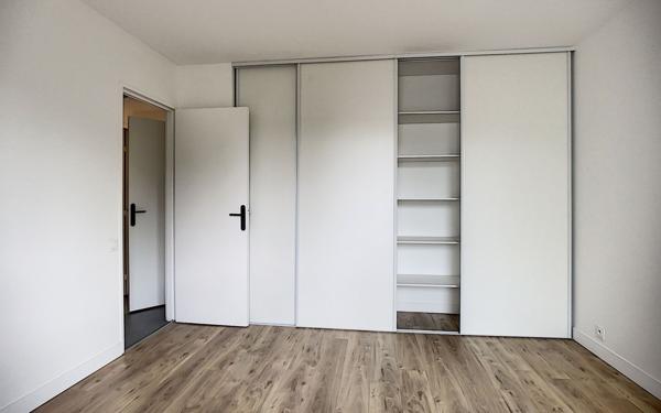 Appartement à louer    2 pièces •  Saint-Maurice