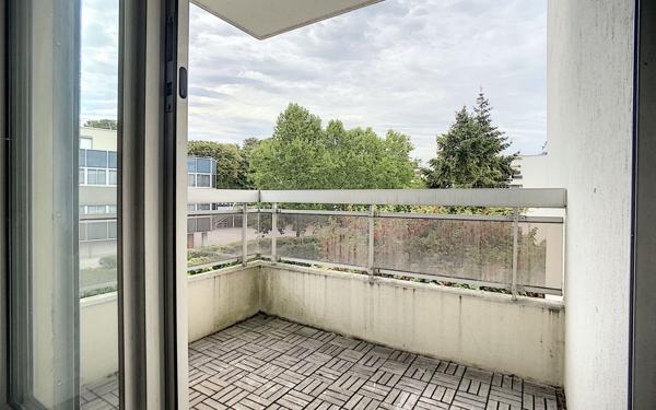 Appartement à louer    2 pièces •  Saint-Maurice