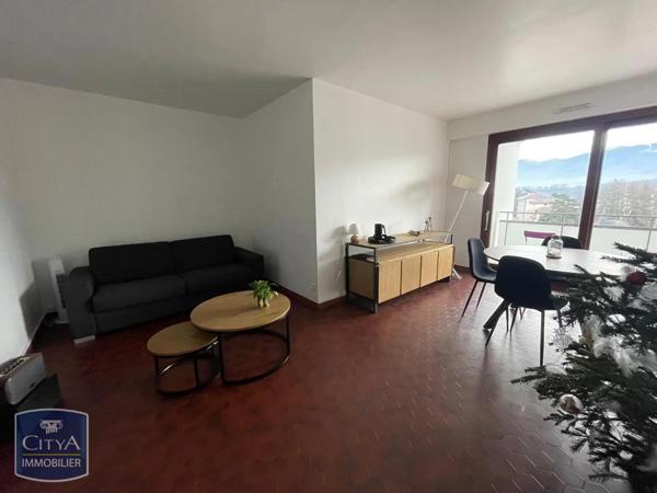 Appartement à louer 3 pièces 86.11m² Saint-Julien-en-Genevois (74160)