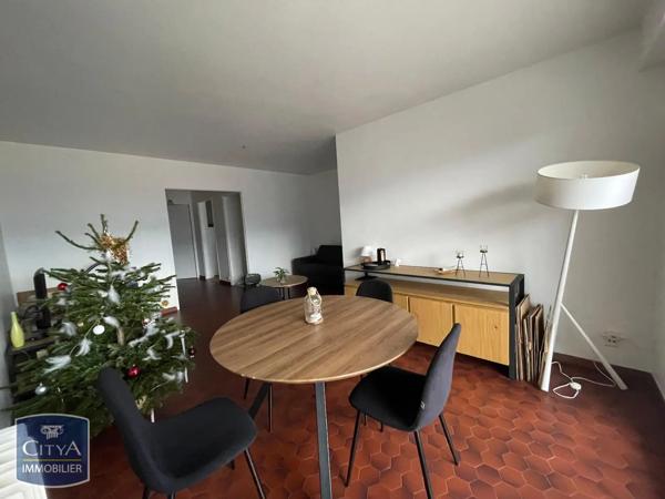 Appartement à louer 3 pièces 86.11m² Saint-Julien-en-Genevois (74160)
