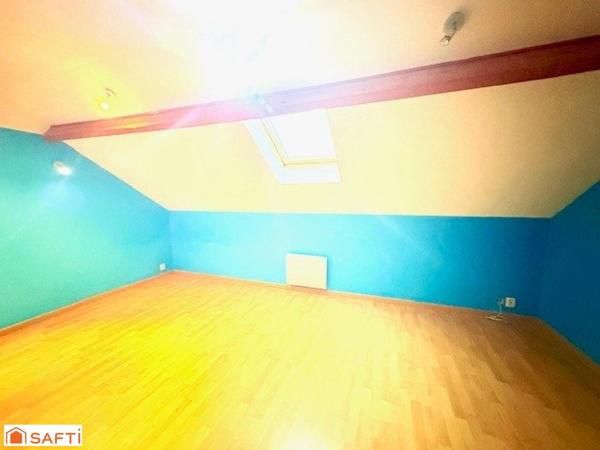 Maison semi individuelle à Raismes– Parcelle de 400 m²- véranda-  4 chambres