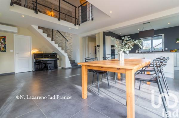 Maison 5 pièces de 140 m² à Marigny-les-Usages (45760)