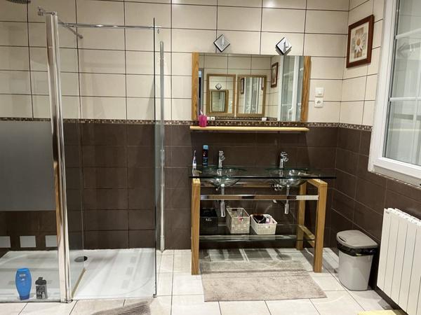 Maison à vendre |  Domérat |  5 pièces | 145 m²