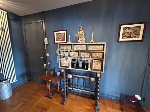 Dernier étage avec terrasse !