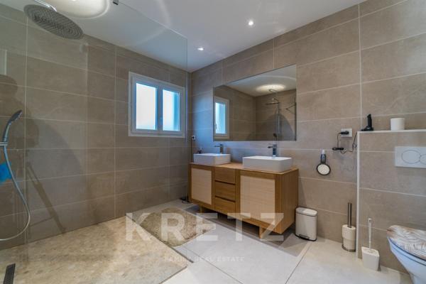 Villa contemporaine en bord de mer