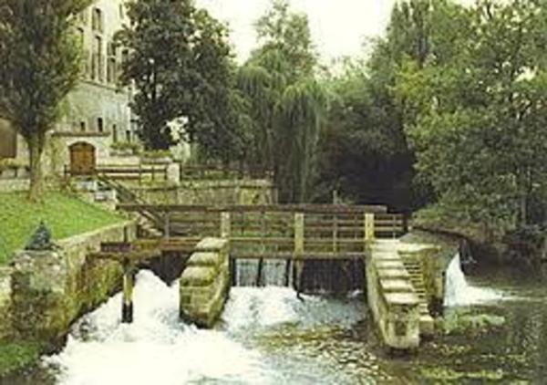 Dpt Moselle (57), à vendre À BOUZONVILLE : Tabac - Presse - Loto - MDLP - 158 m2 - Emplacement n° 1 - Stationnement gratuit