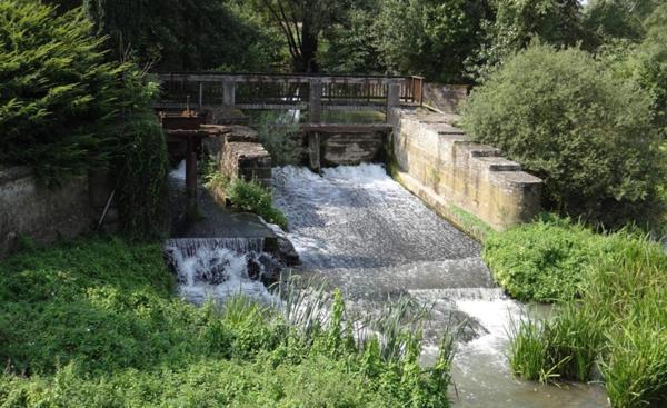 Dpt Moselle (57), à vendre À BOUZONVILLE : Tabac - Presse - Loto - MDLP - 158 m2 - Emplacement n° 1 - Stationnement gratuit