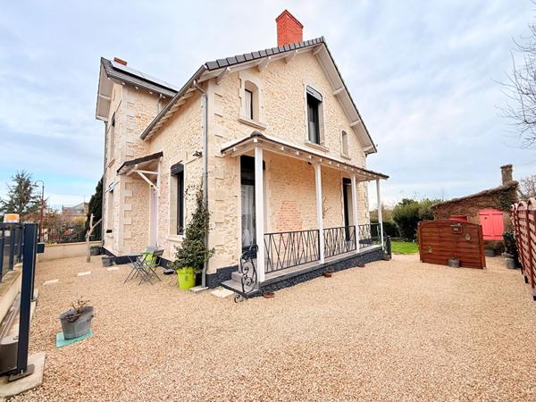Maison de caractère en pierre à Verrieres