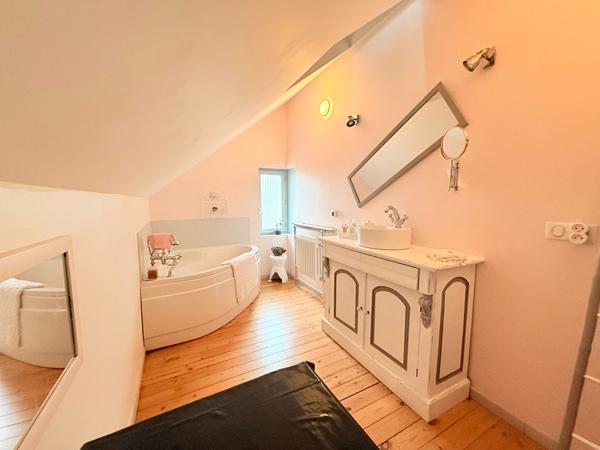 Maison de caractère en pierre à Verrieres