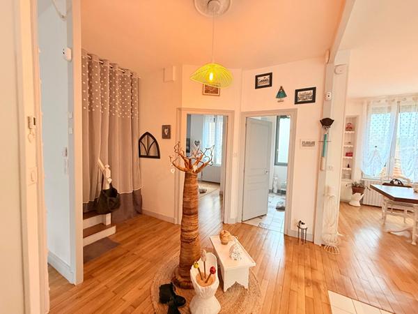 Maison de caractère en pierre à Verrieres