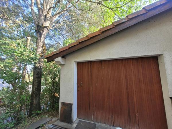 31540 MONTÉGUT-LAURAGAIS- Maison de village en pierre avec garage et jardin