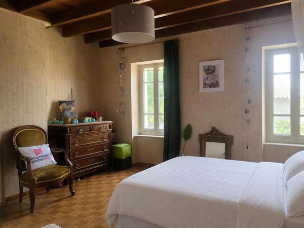 31540 MONTÉGUT-LAURAGAIS- Maison de village en pierre avec garage et jardin