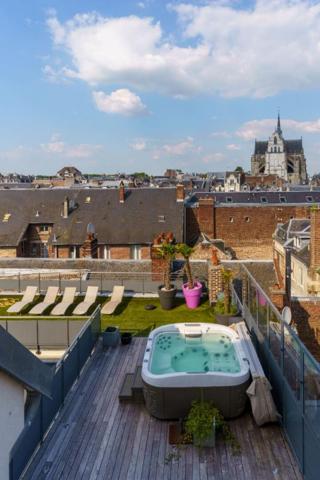 Villa sur les toits exceptionnelle avec terrasses en hyper centre ville