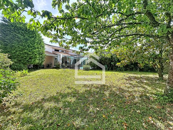 Maison 5 pièce(s) 3 chambre(s) 140 m²