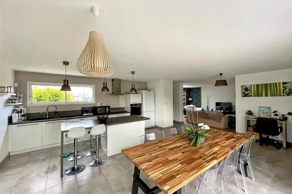 Maison récente de 140m², 4 chambres et jardin