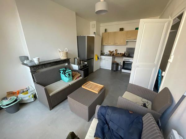 NEUVILLE AUX BOIS - APPARTEMENT F4