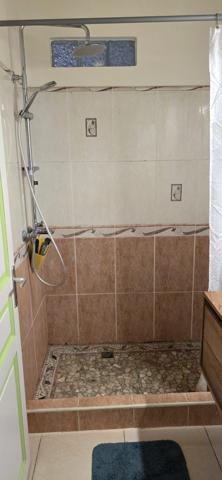 Ensemble immobilier rentable – Ducos (97224)