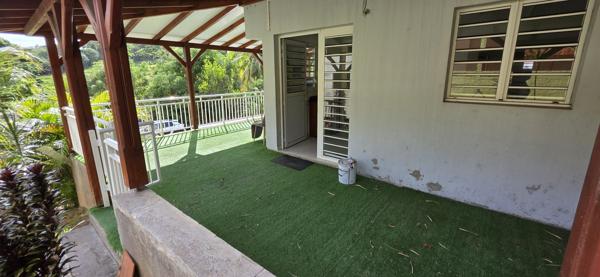 Ensemble immobilier rentable – Ducos (97224)