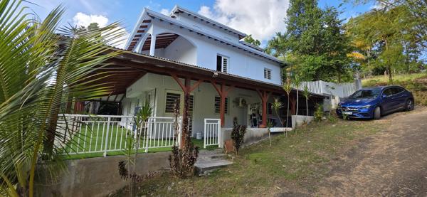 Ensemble immobilier rentable – Ducos (97224)