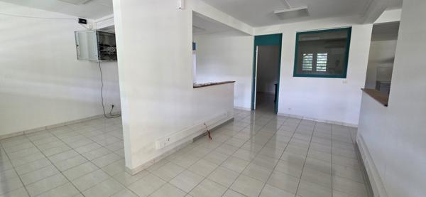 Ensemble immobilier rentable – Ducos (97224)