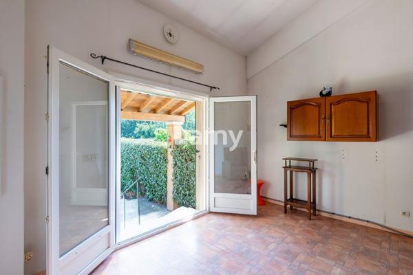 Maison avec jardin et parking