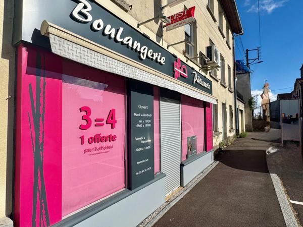 Rare opportunité à Vieux-Charmont : Immeuble mixte composé d'un local commercial de 300 m² + un appartement F6 de 165 m²