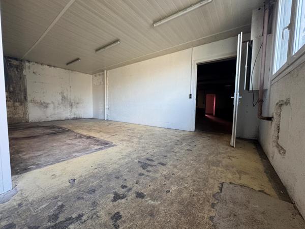 Rare opportunité à Vieux-Charmont : Immeuble mixte composé d'un local commercial de 300 m² + un appartement F6 de 165 m²