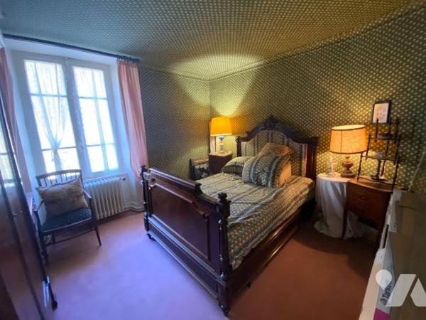 Au c?ur du Parc naturel des Volcans d'Auvergne, cette belle demeure de caractère, à l'abri des ...