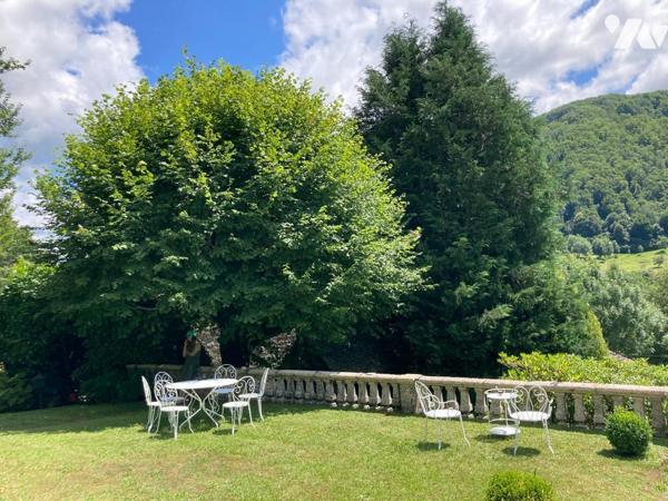 Au c?ur du Parc naturel des Volcans d'Auvergne, cette belle demeure de caractère, à l'abri des ...