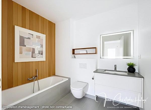 30000  NIMES - studio 36 m2 + 15 m2 Amenagement comble possible