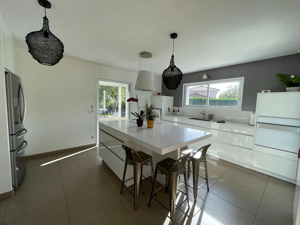 Maison Divonne Les Bains 191.90 m2