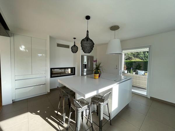 Maison Divonne Les Bains 191.90 m2