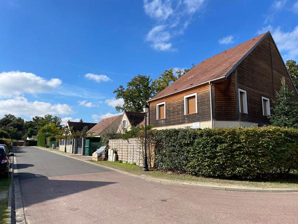 Maison - Milly la Foret - F5 de 121m² habitable