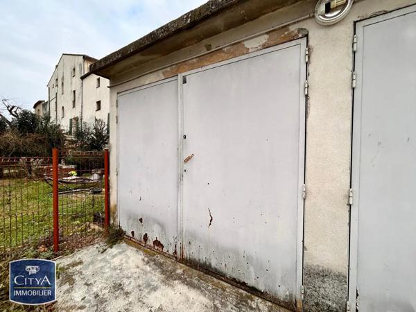Parking à louer Carpentras (84200)