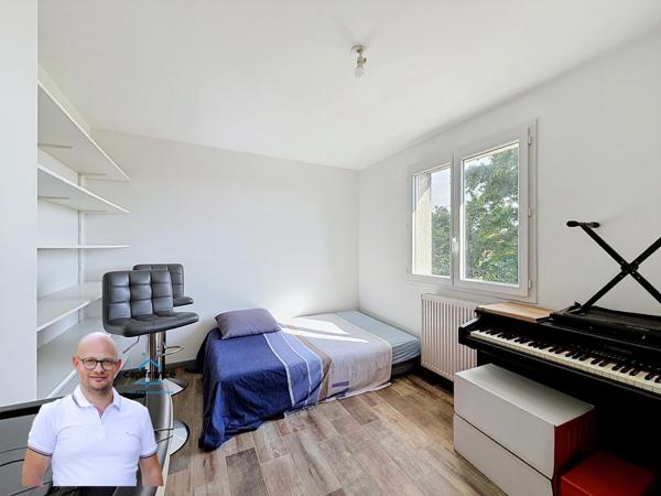 Maison 3 chambres – Jumelée par le garage – Terrain d'environ 450 m² – Saint-Genix-les-Villages