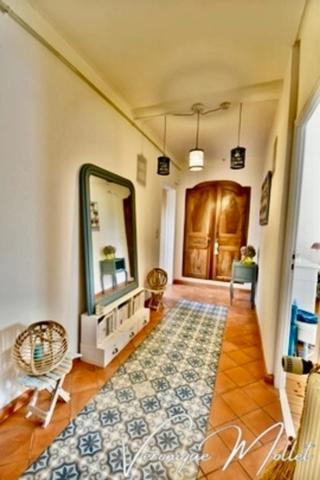 CHARMANT VILLAGE AUX PORTES DE LATRESNE - 20 MINUTES BORDEAUX CENTRE