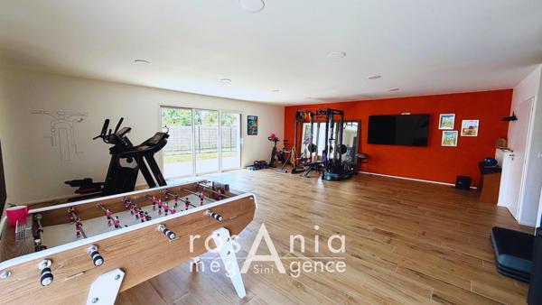 Maison à TALMONT-SAINT-HILAIRE, 85440 - 6 pièces 245m²