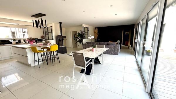 Maison à TALMONT-SAINT-HILAIRE, 85440 - 6 pièces 245m²