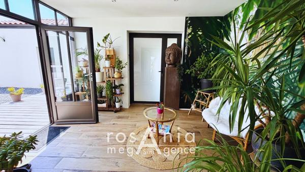 Maison à TALMONT-SAINT-HILAIRE, 85440 - 6 pièces 245m²
