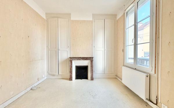 Maison à vendre    7 pièces • 159 m2 Chartres