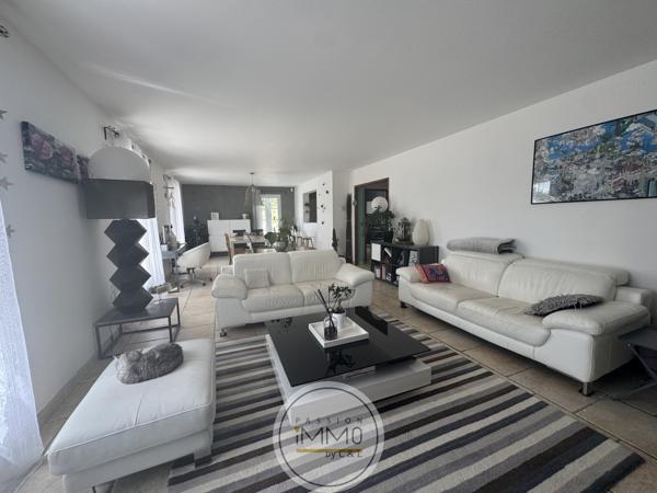 Maison 6 pièce(s) 4 chambre(s) 151.45 m²