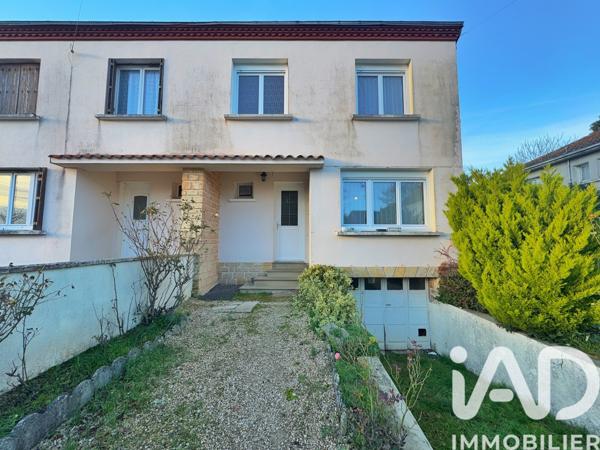 Maison à vendre 4 pièces 79 m² Sauzé-Vaussais