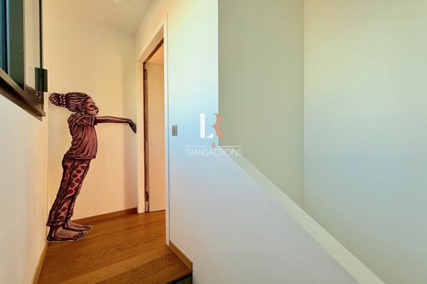 La Rochelle (17000) Proximité du vieux port et de la gare - Maison contemporaine avec piscine et double garage