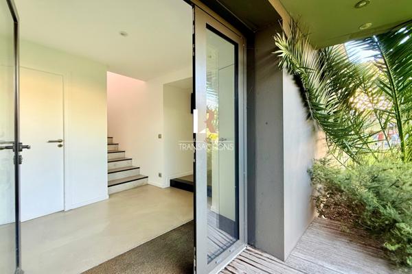 La Rochelle (17000) Proximité du vieux port et de la gare - Maison contemporaine avec piscine et double garage