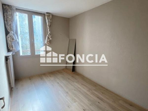 Location Appartement 3 pièces 68 m² - 43 AVENUE DU GENERAL PIERRE BILLOTTE Creteil 94000