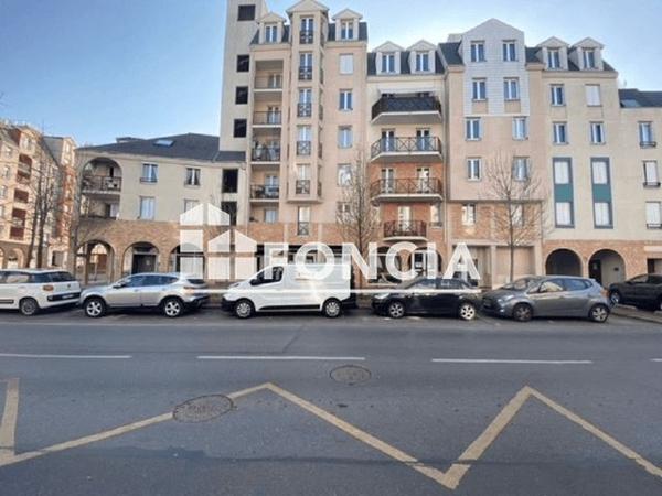 Location Appartement 3 pièces 68 m² - 43 AVENUE DU GENERAL PIERRE BILLOTTE Creteil 94000